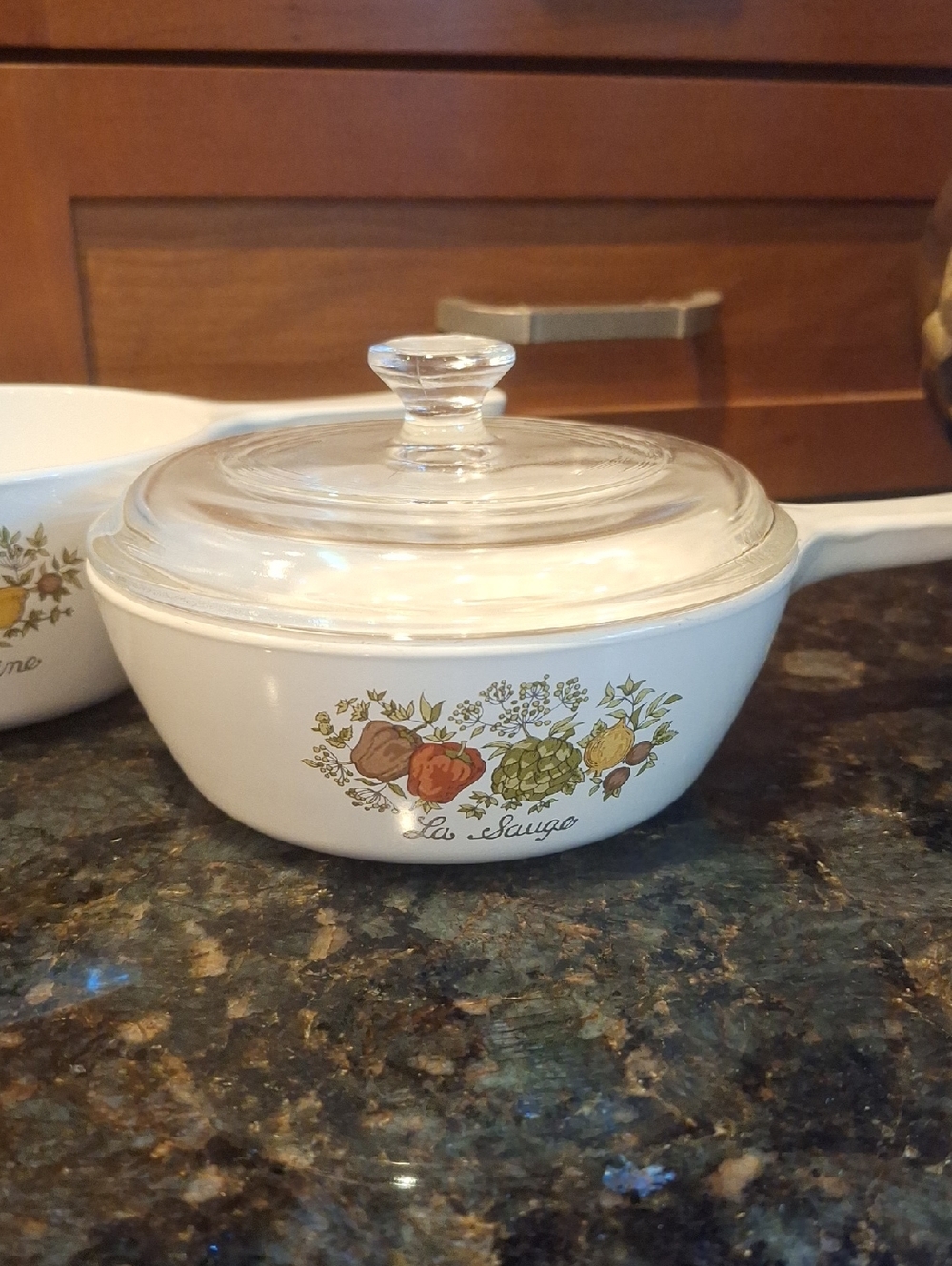 Corningware Spice Of Life 1 Pint 1 1/2 Pint, One Lid Fits Both